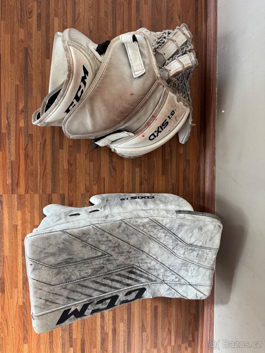 Lapačka a vyrážečka CCM axis 1.9 SR