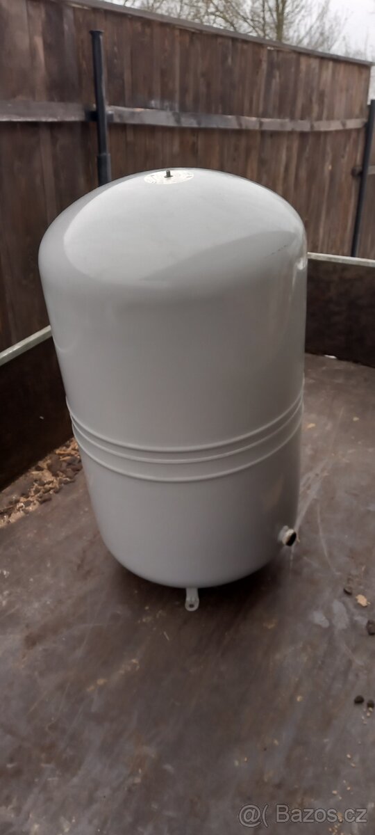 Expanzni nadoba 140L