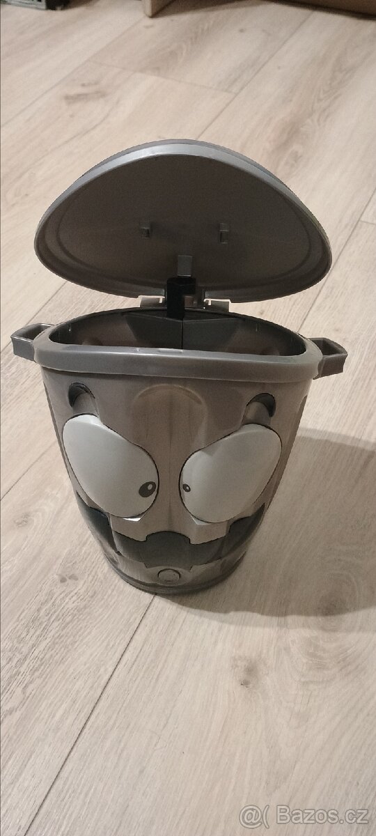 Šílená popelnice, rodinná hra