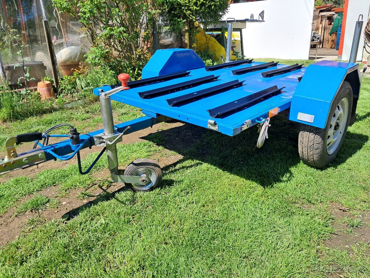 prodej nákladního vozíku za auto