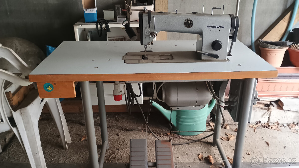 průmyslový šicí stroj Minerva