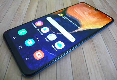 Mobilní telefon Samsung Galaxy A50 DUAL SIM - modrý