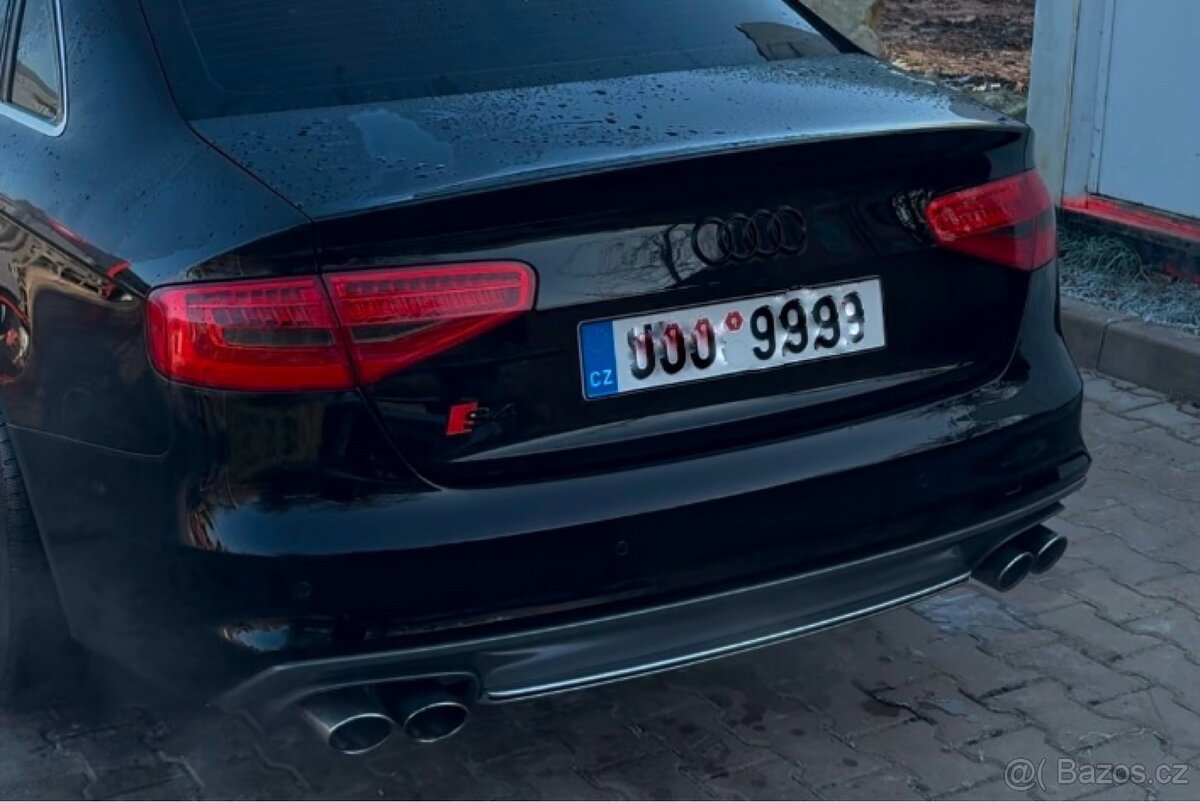 Lišta difuzoru výfuku Audi S4 B8.5