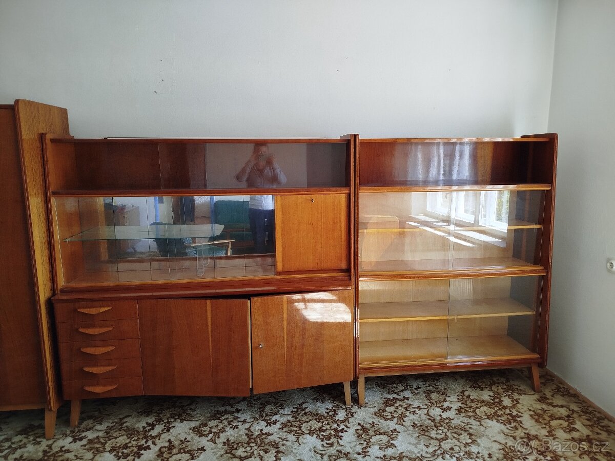 Retro obývací stěna