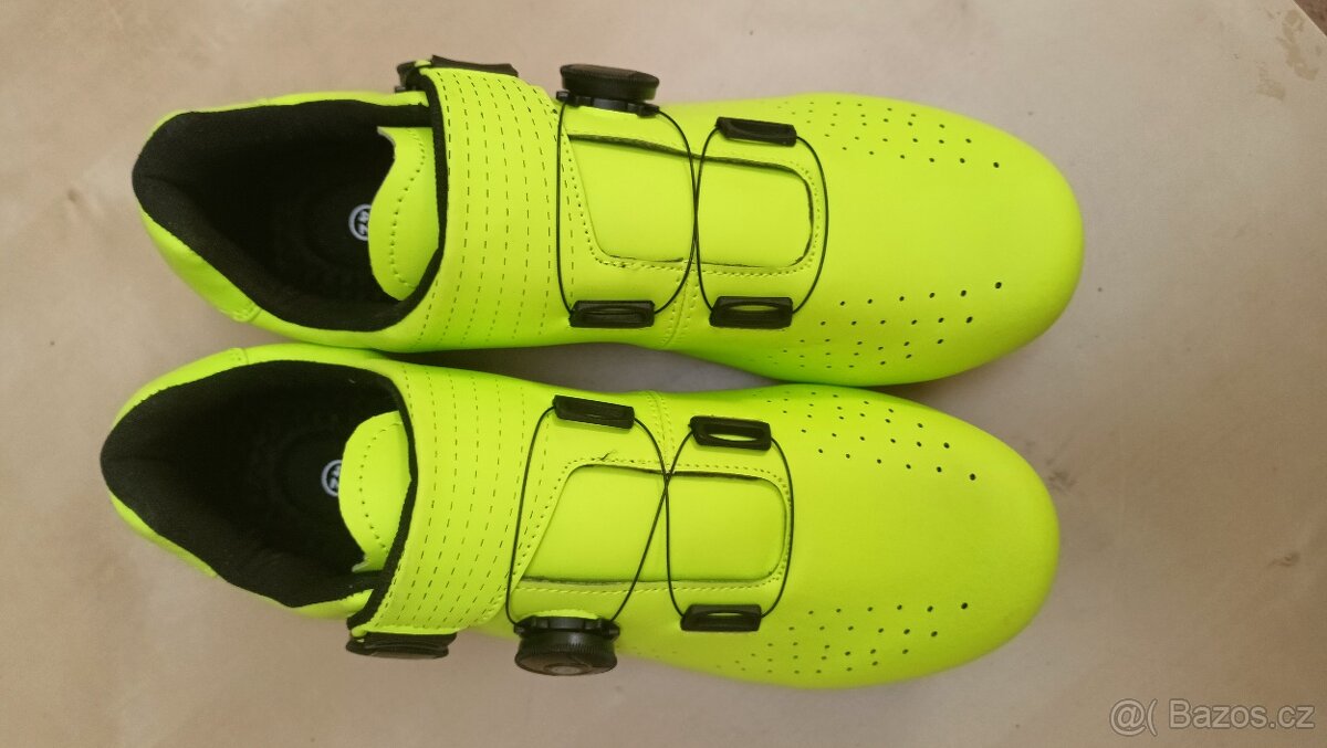 Prodám nové cyklistické boty č.42