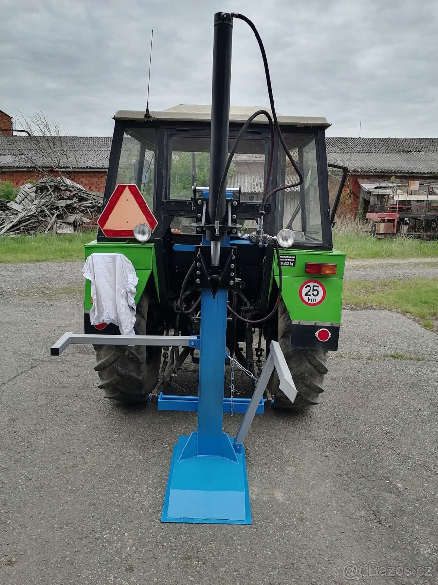 Štípačka za traktor
