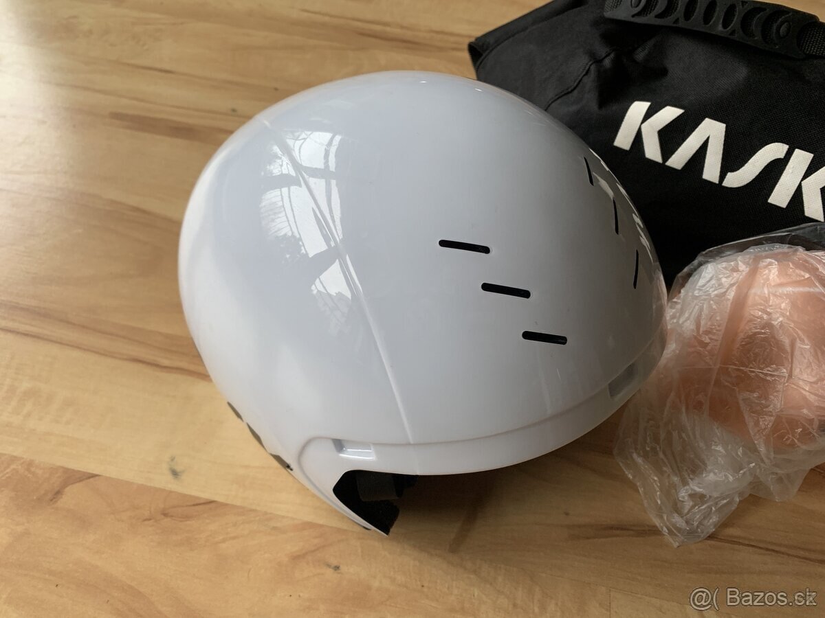 Kask Bambino TT helma