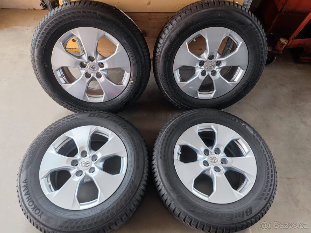 ALU disky 5x114.3 R17 Toyota RAV4 originál + pneu
