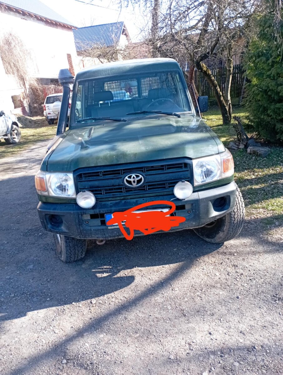 Toyota LandCruiser HZJ 78