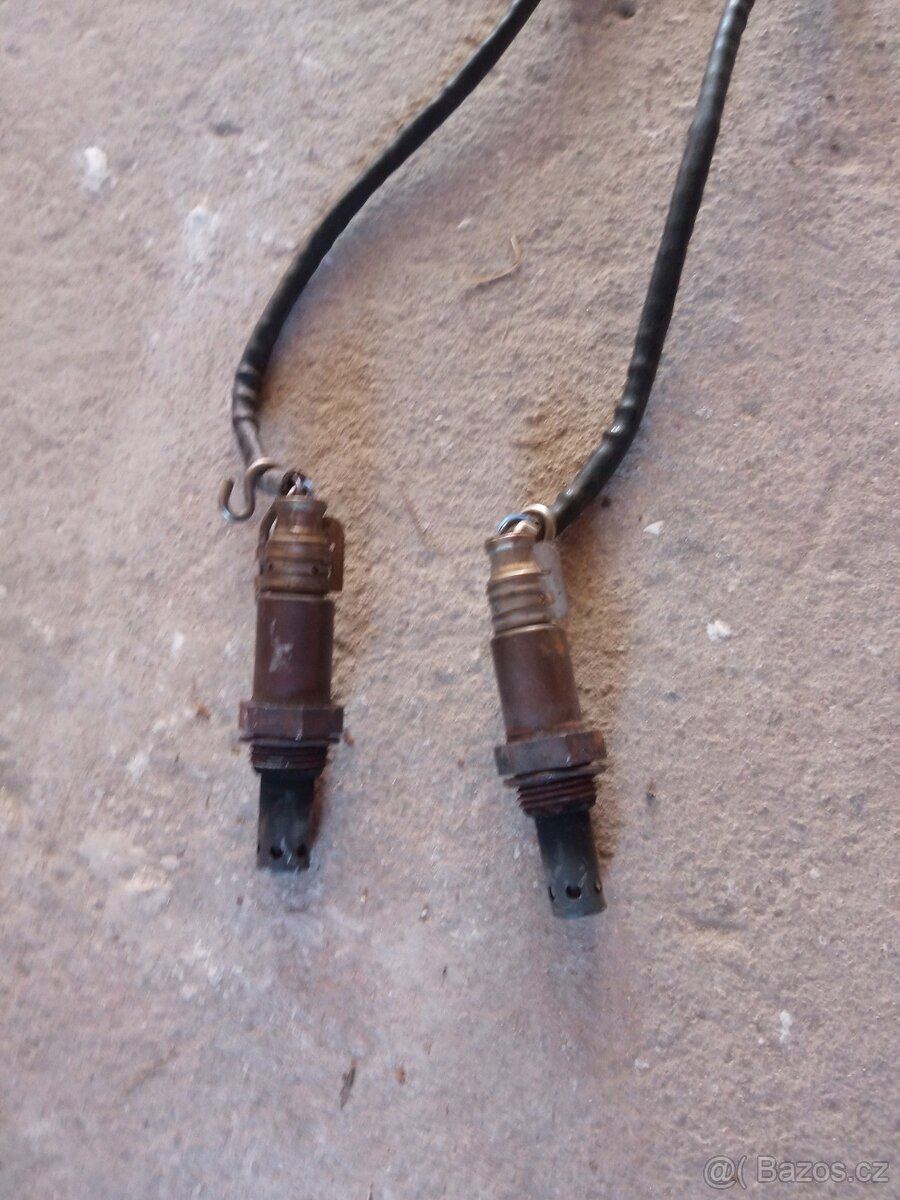 Toyta yaris 2006 lambda sonda 199,-/kus nic jím není