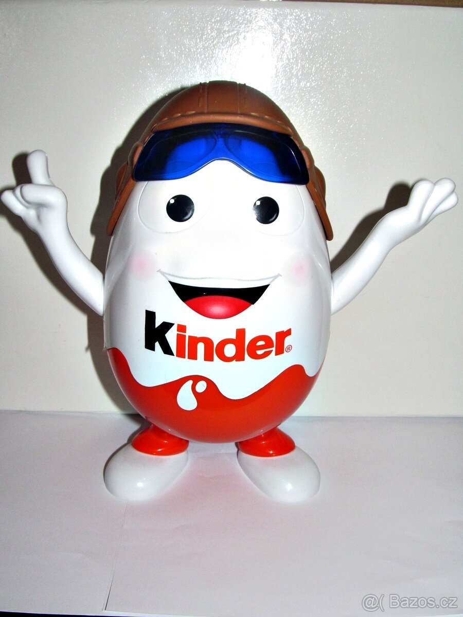 Kinder maxi vejce figurka Pilot, Ferrero dóza.