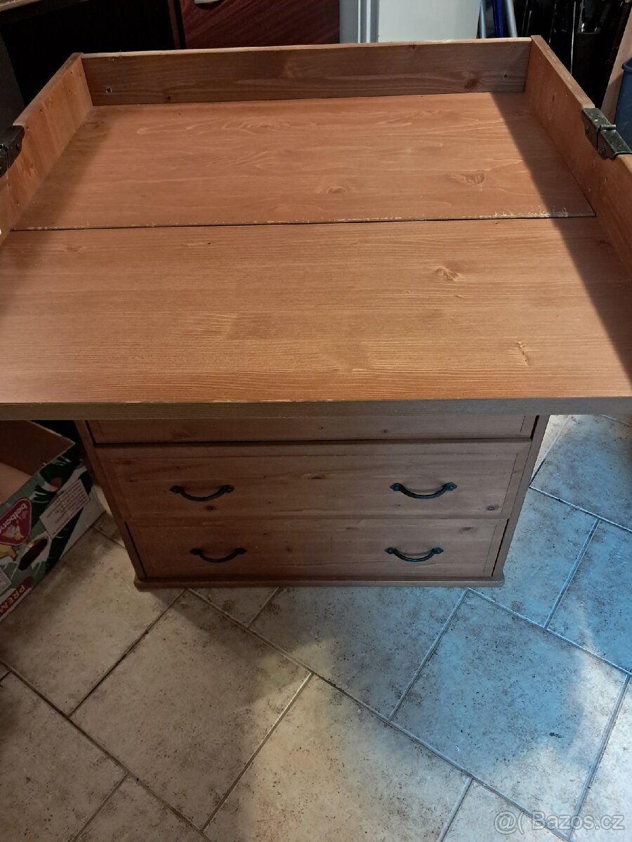 Ikea přebalovací pult nebo jen komoda