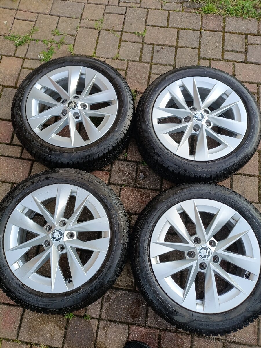 Zimní alu sada kol škoda Rotare R17 5x112 (Octavia lV)