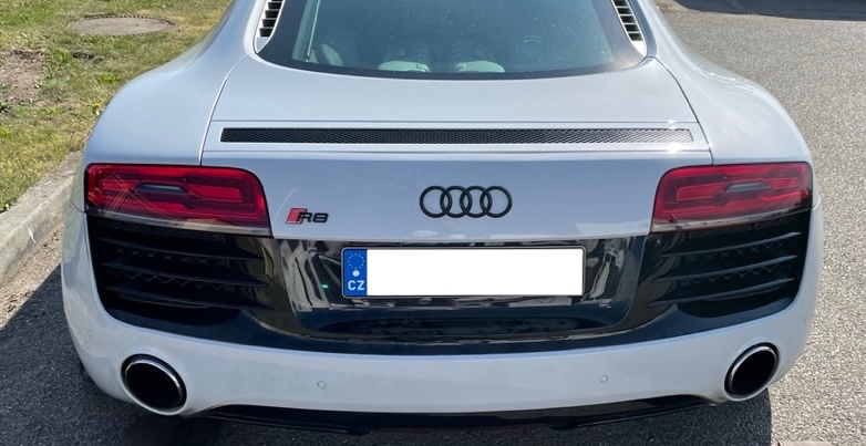 Audi R8 zadní nárazník suzuka grau, 1. gen facelift V10