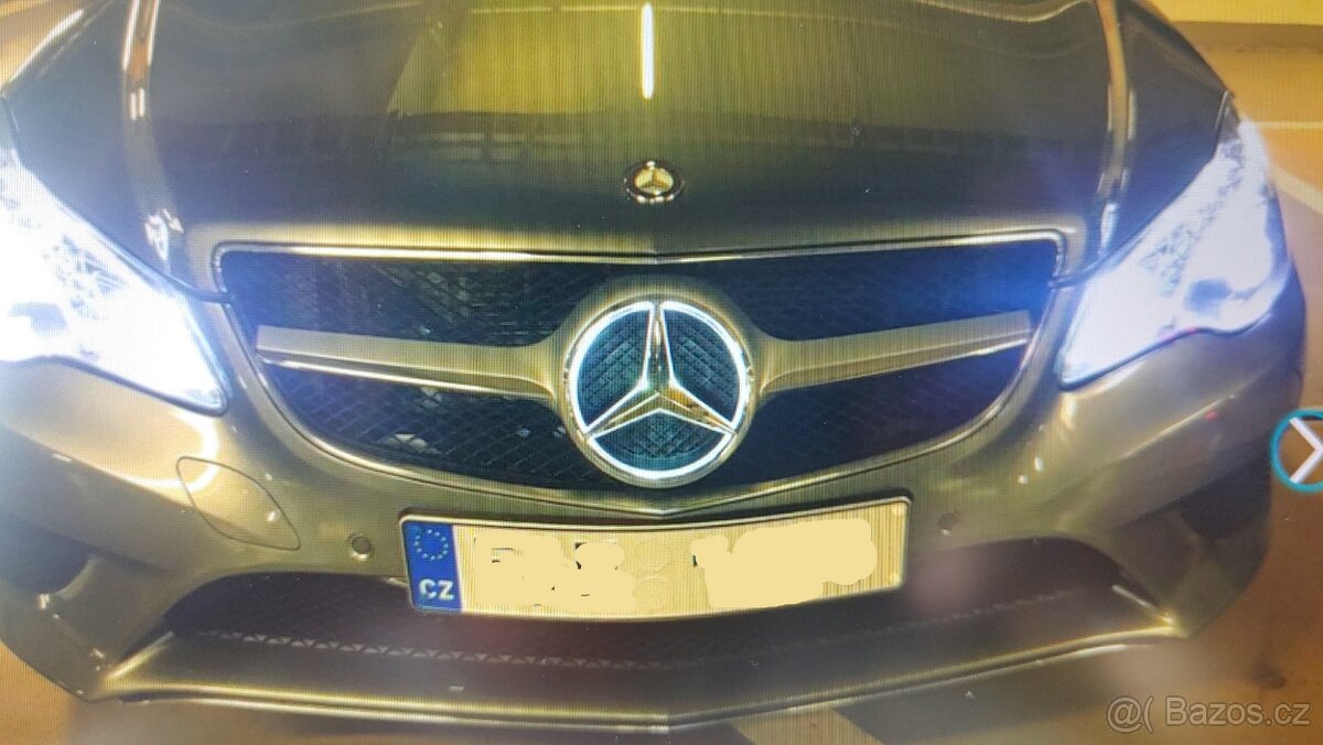Podsvícené Logo Mercedes-Benz