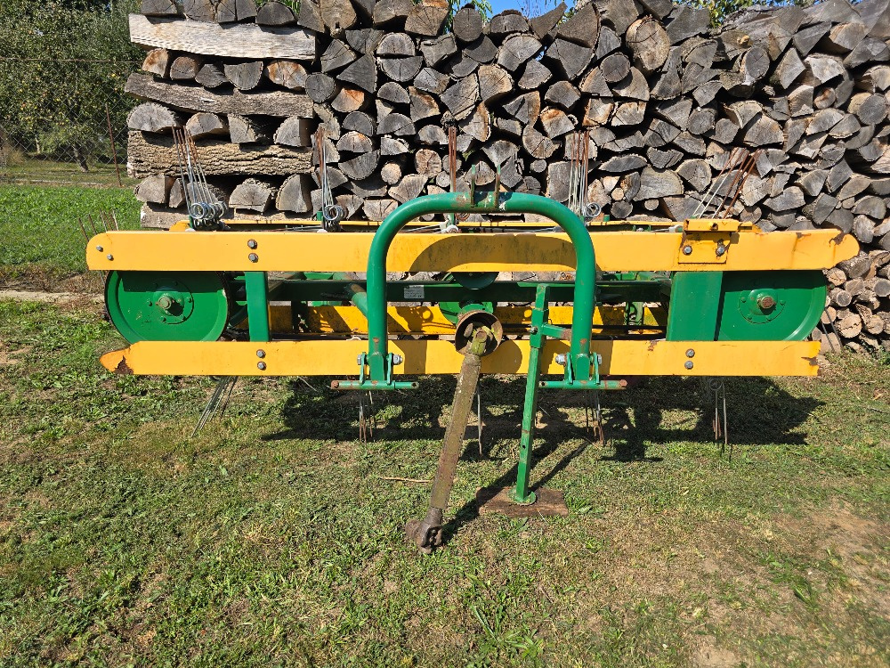 obraceč a shrnovač sena