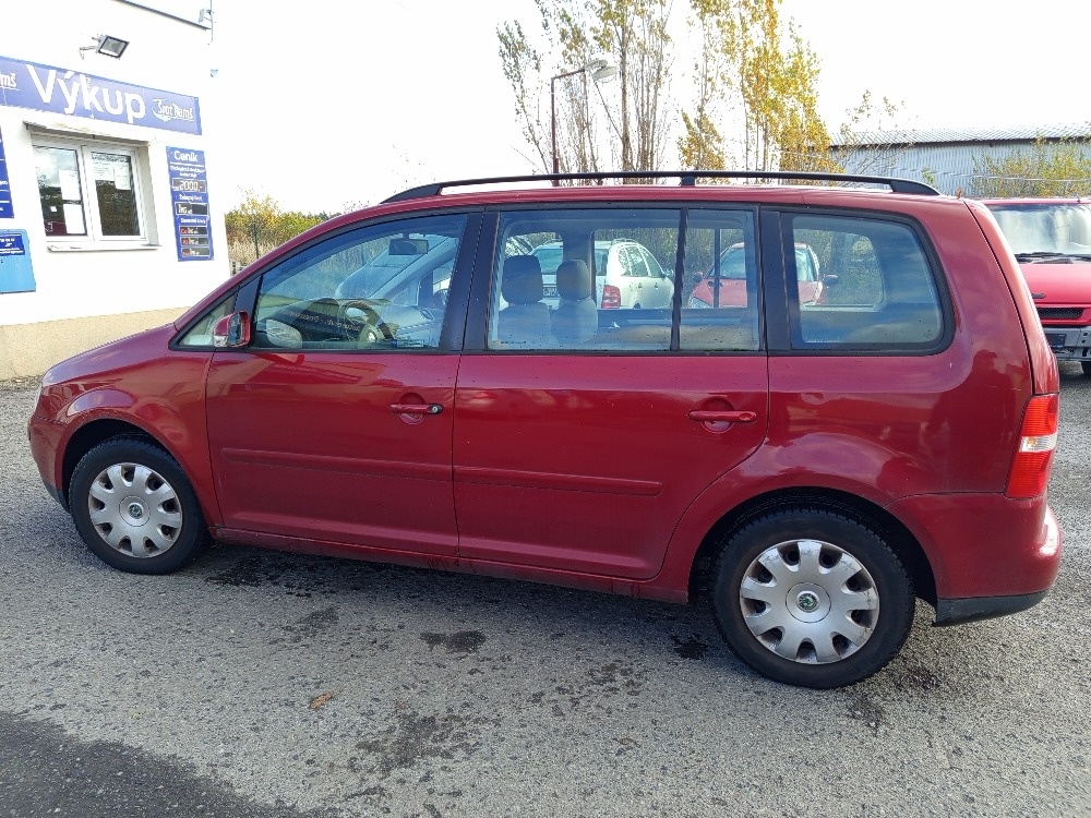 VOLKSWAGEN TOURAN, R.2005, 1.9, 77KW NA ND