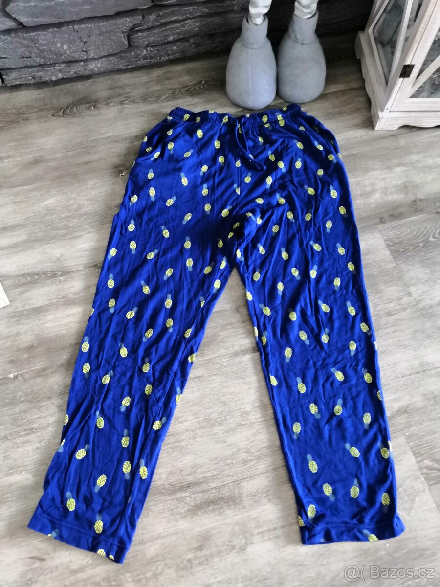 Dětské kalhoty vel. 128