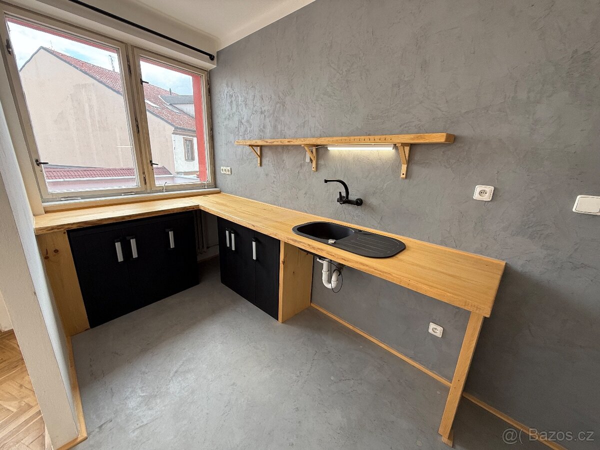 Pronájem 1kk Sedlčany náměstí