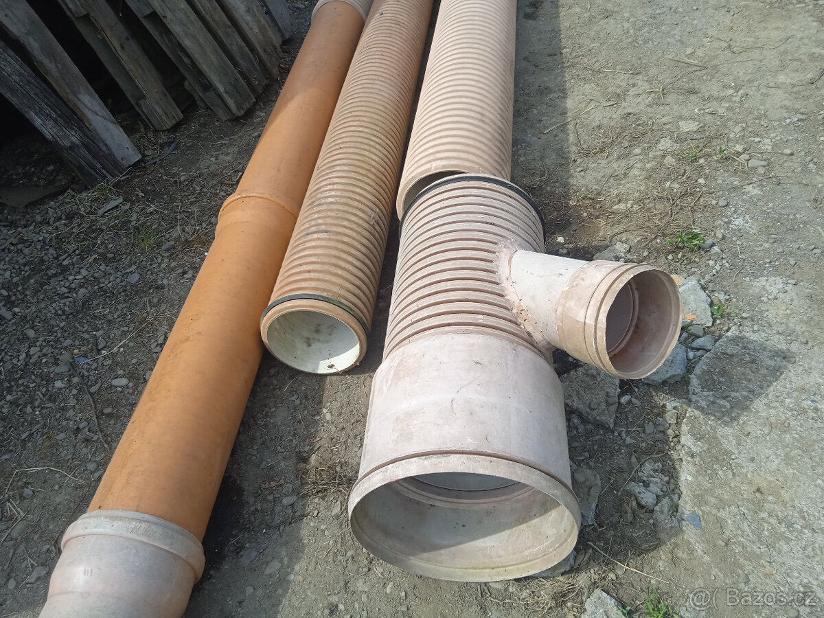 kanalizační roury
