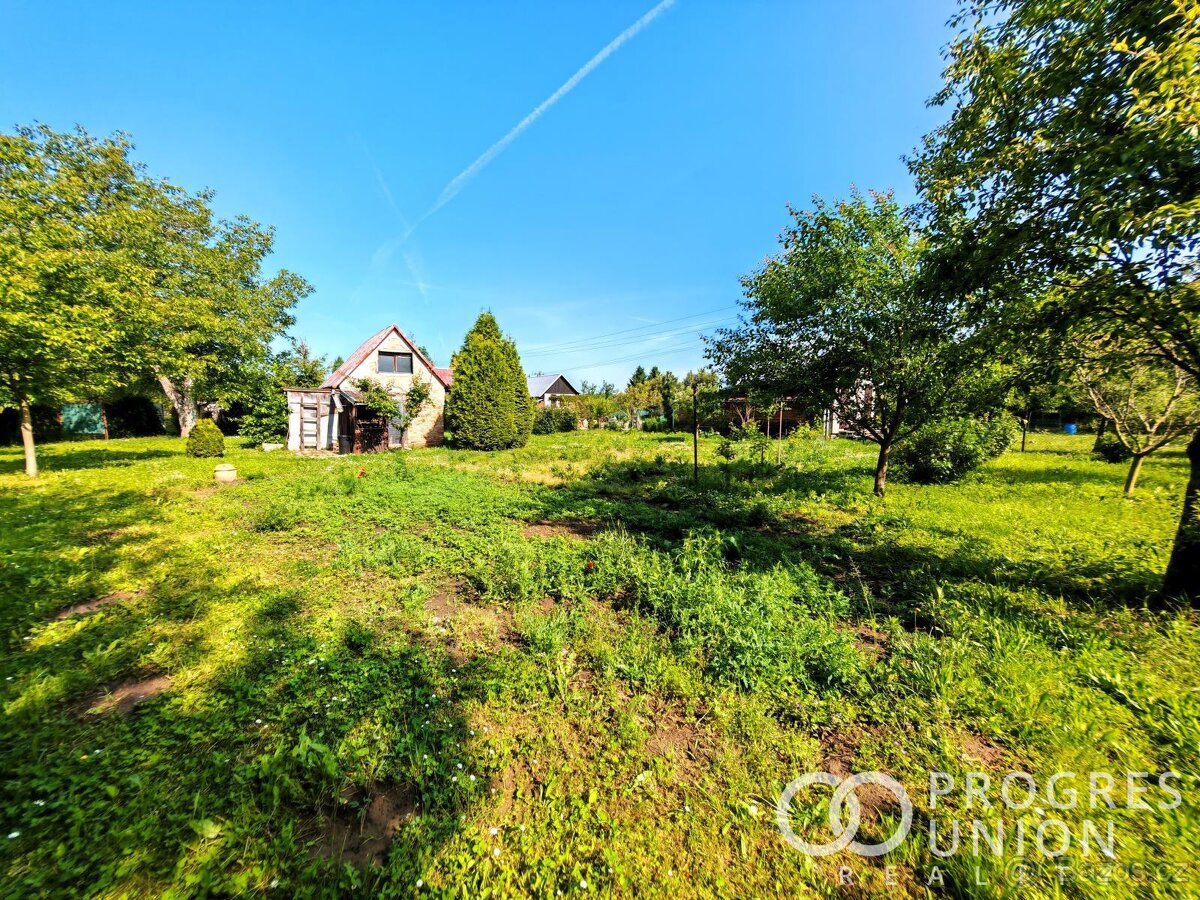 Prodej zahrady s chatou 1408m2, Kroměříž