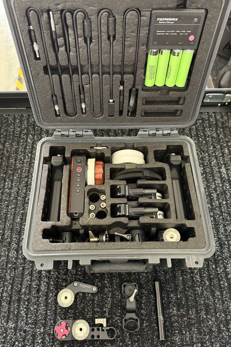 Tilta Nucleus-M Wireless Follow Focus Kit + Monitor Bracket