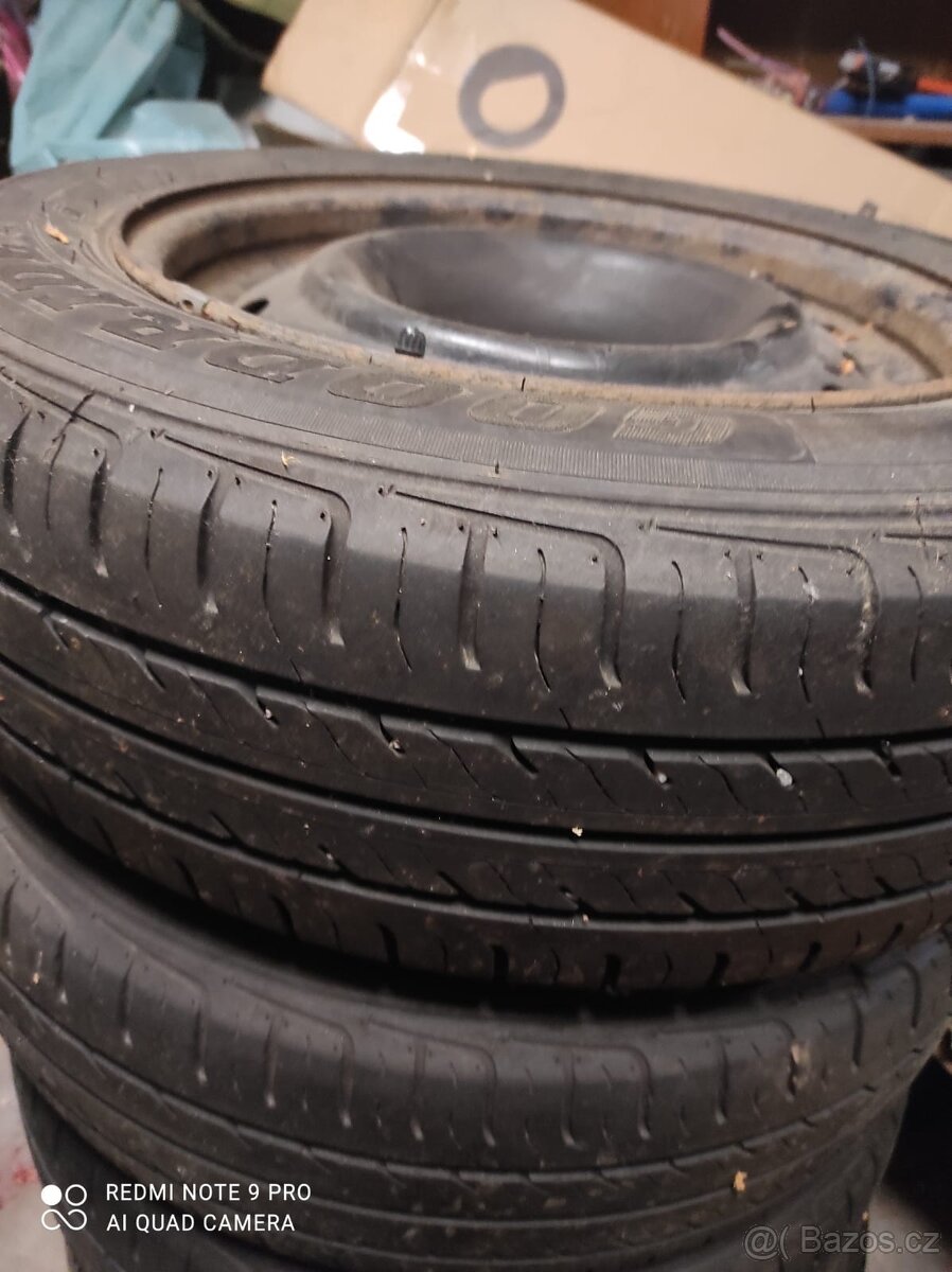 Prodám kola Citroen Xsara Picasso zimní i s disky