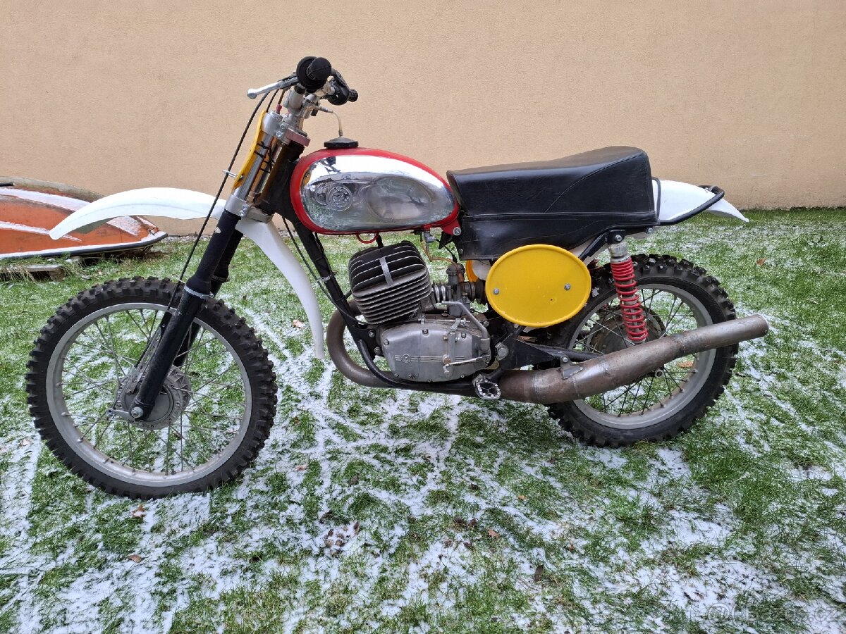 ČZ 380 981 Motokros