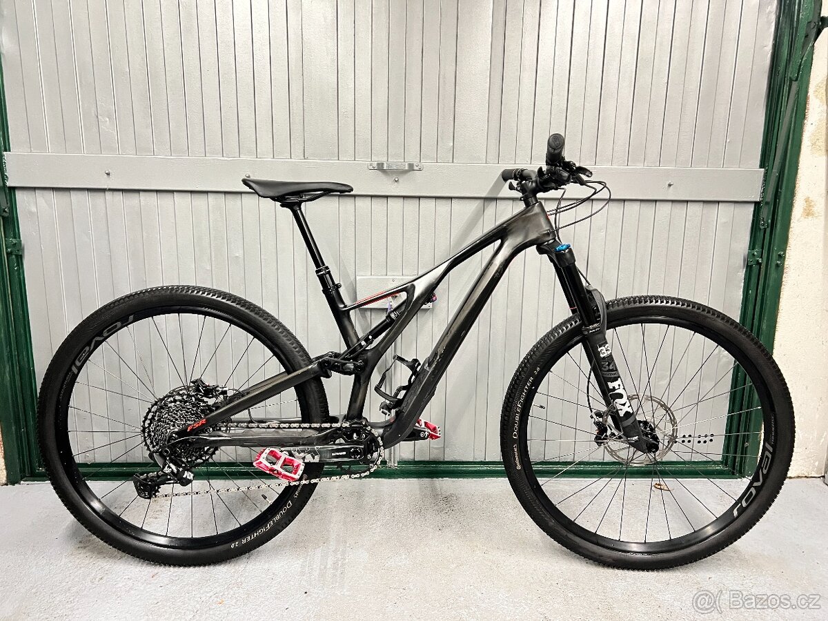 Trailové karbonové kolo Specialized Stumpjumper 29"