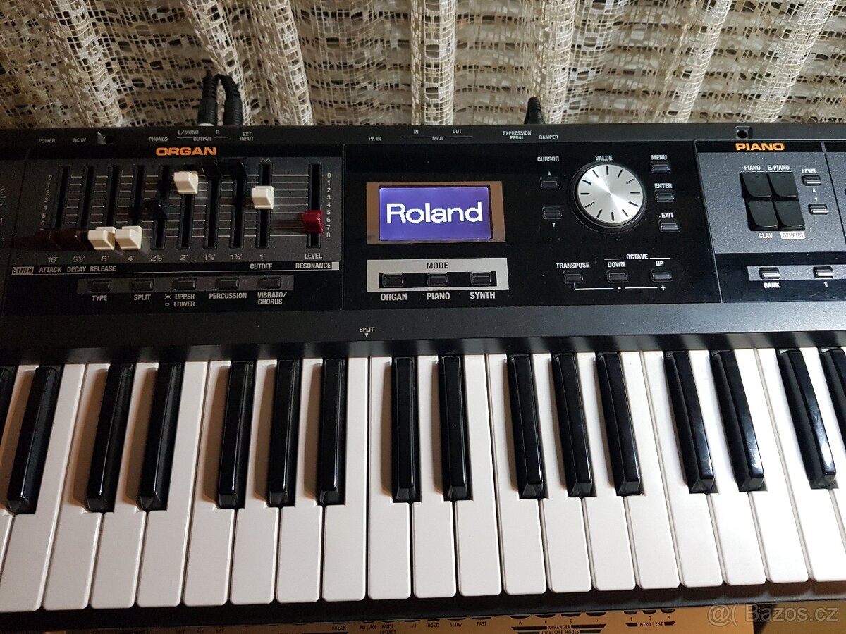 Roland VR-09 Vcombo
