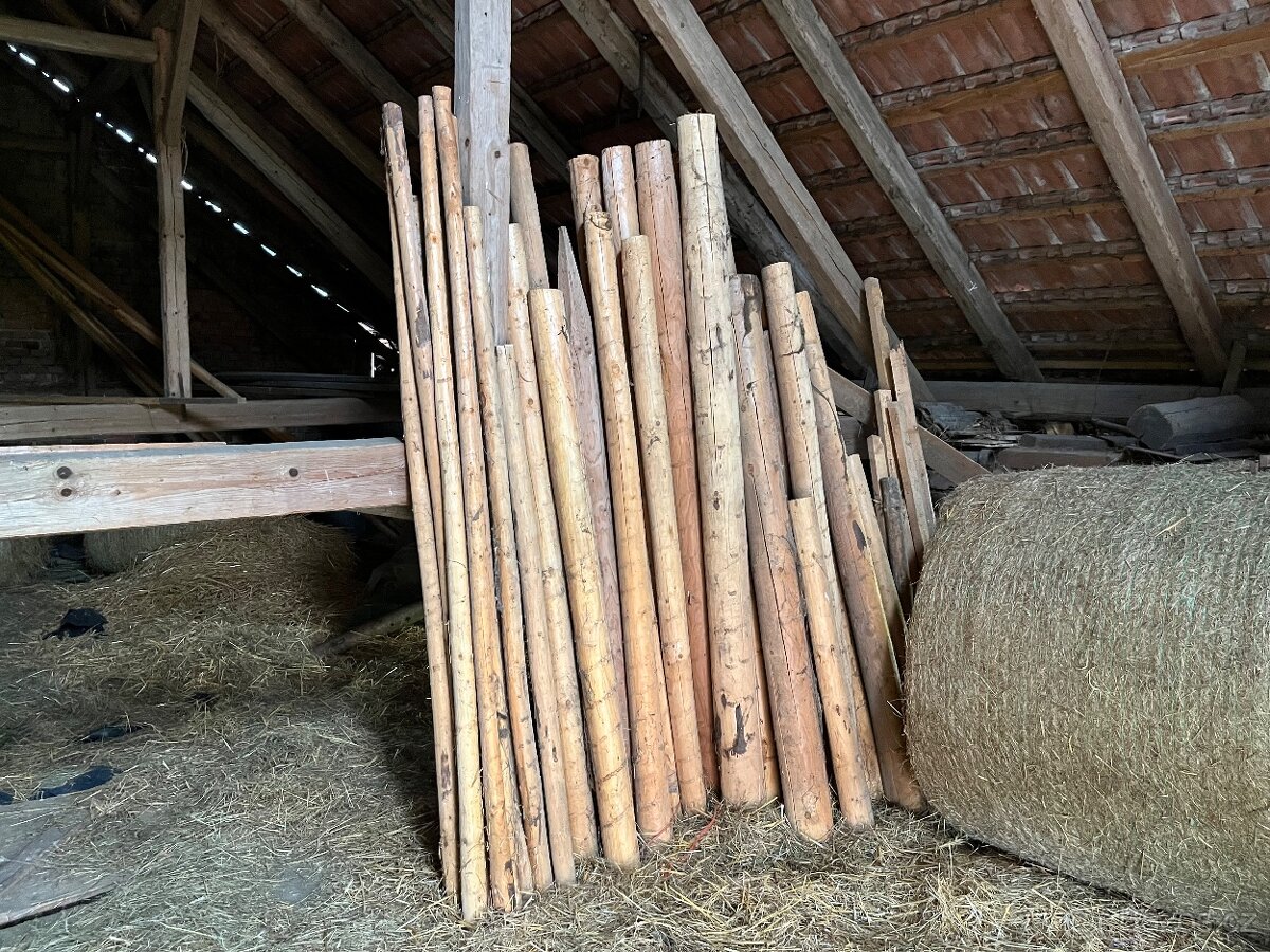 Odkornená smrková tyčovina