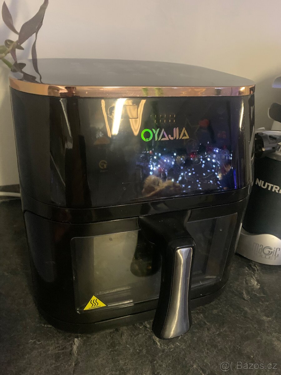 Horkovzdušná fritéza