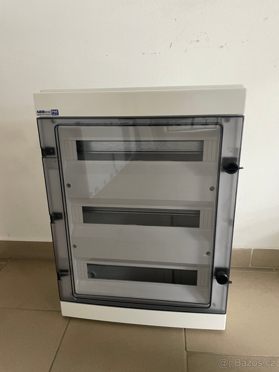 Rozvaděč nástěnný 54M IP65