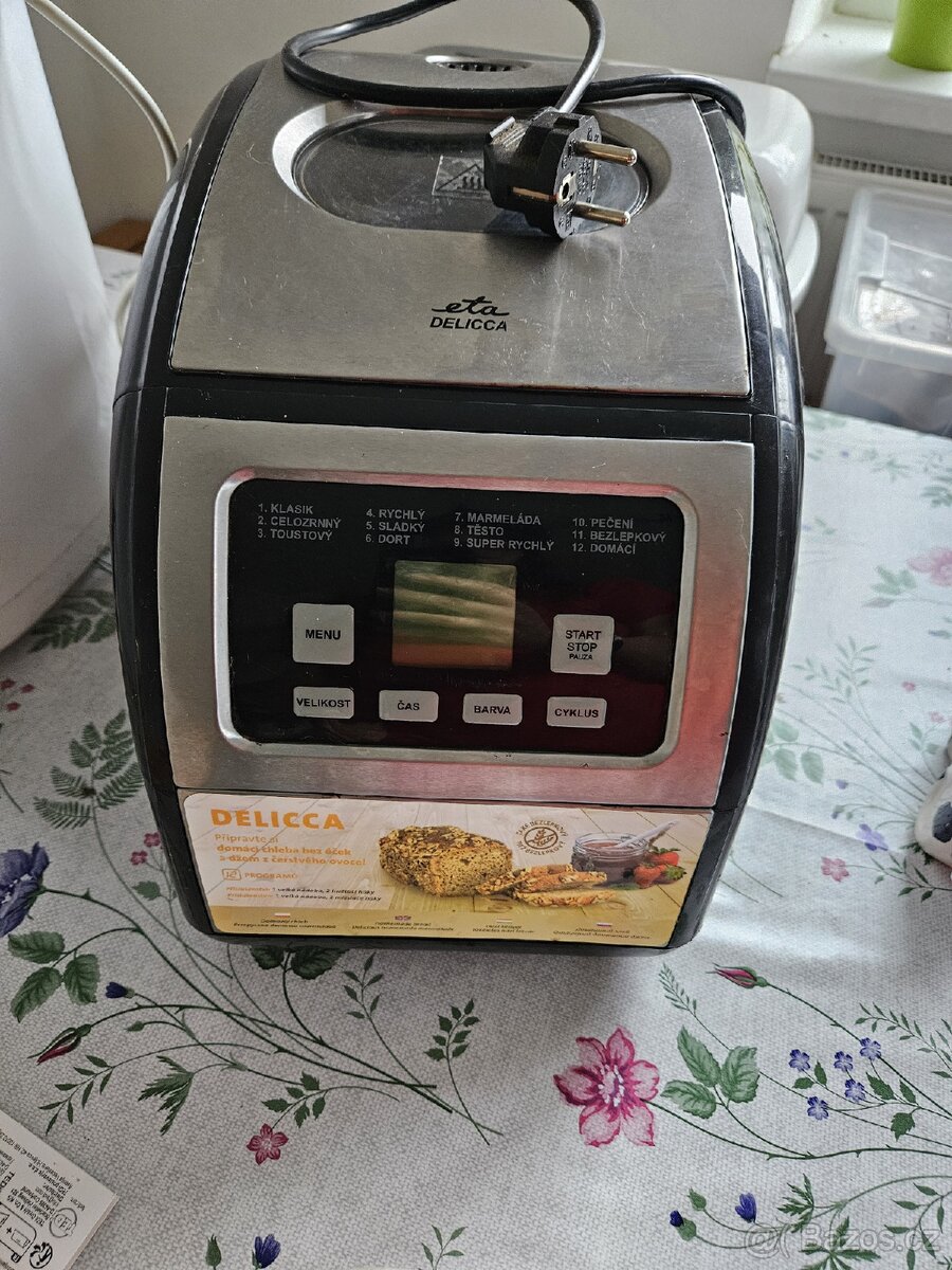 Domácí pekárnu Eta delicca