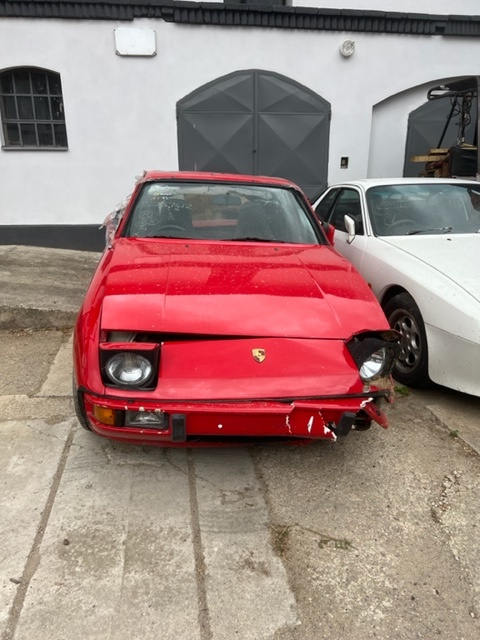 Porsche 924 - náhradní díly