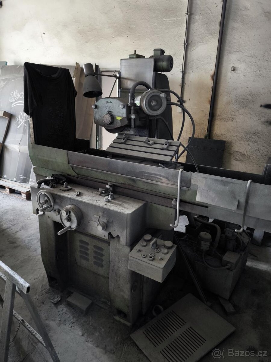 Rovinná bruska TOS (7222)