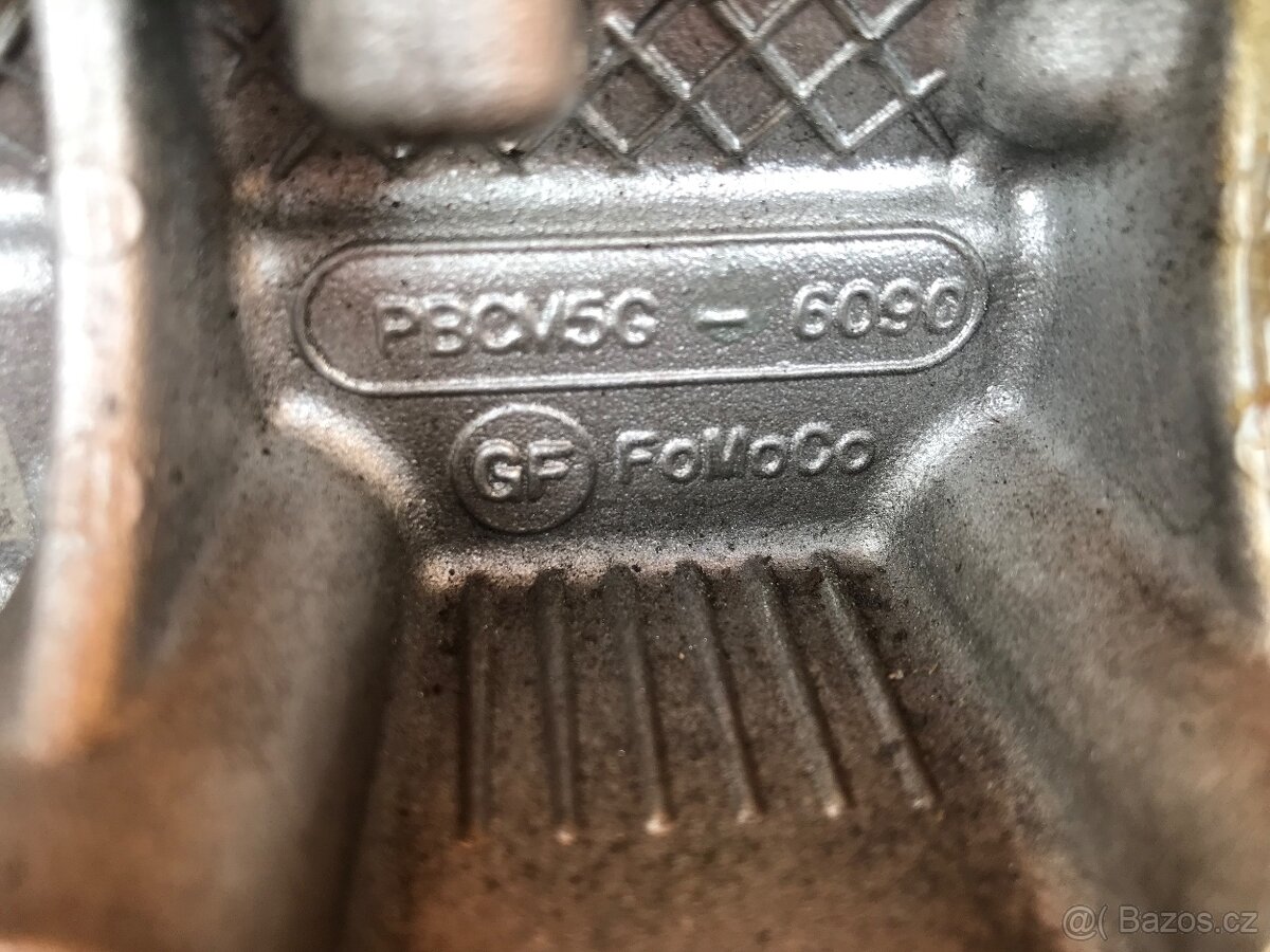 Ford Focus kompletní hlava motoru 1.0 EcoBoost