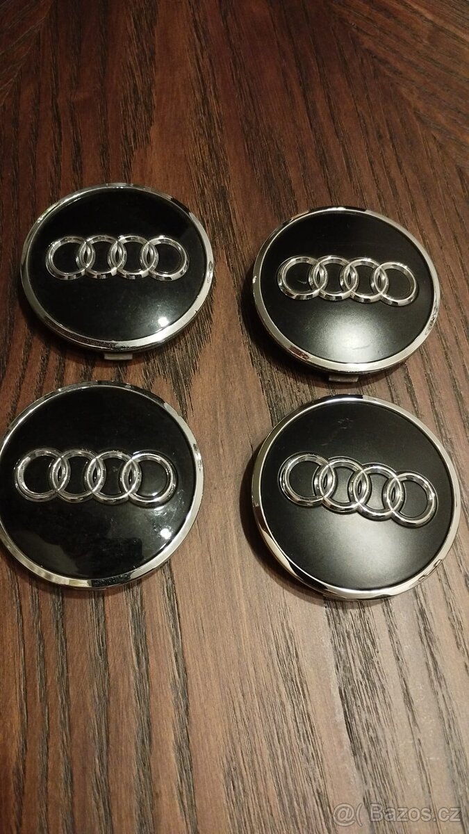 Krytka středu kola se znakem Audi
