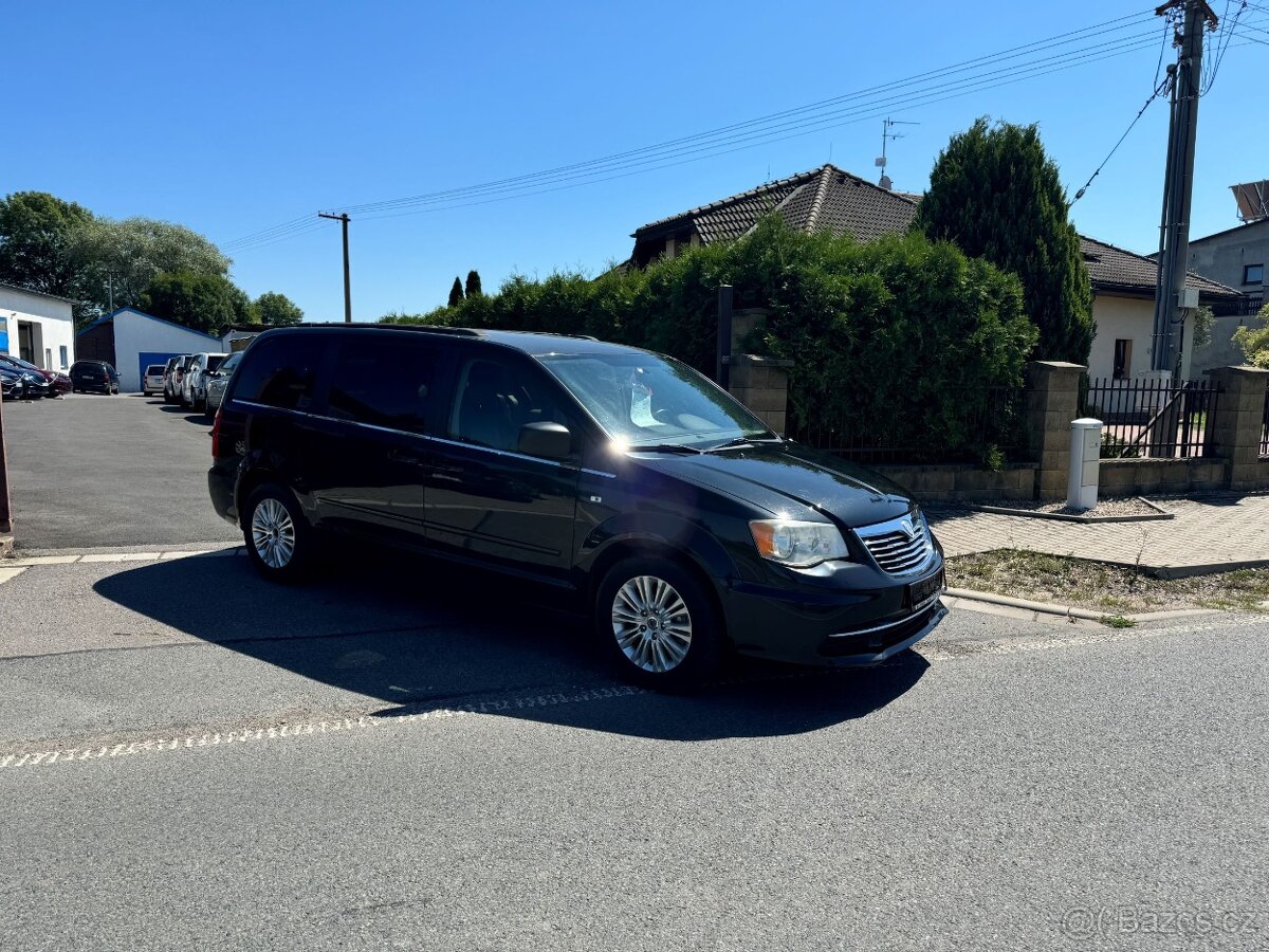 Chrysler Lancia Voyager 3.6 Navi Go RT Kůže 2012