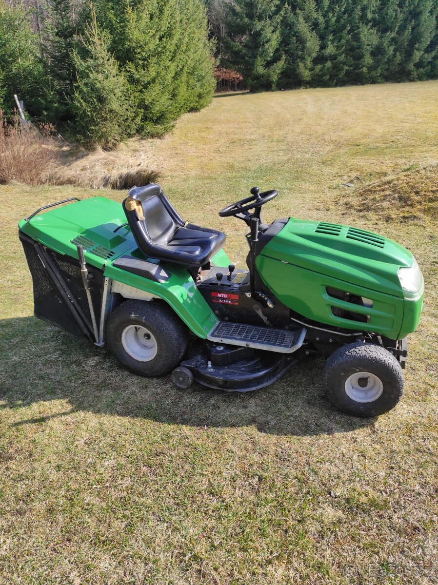 Zahradní traktůrek MTD 165 dvouválec