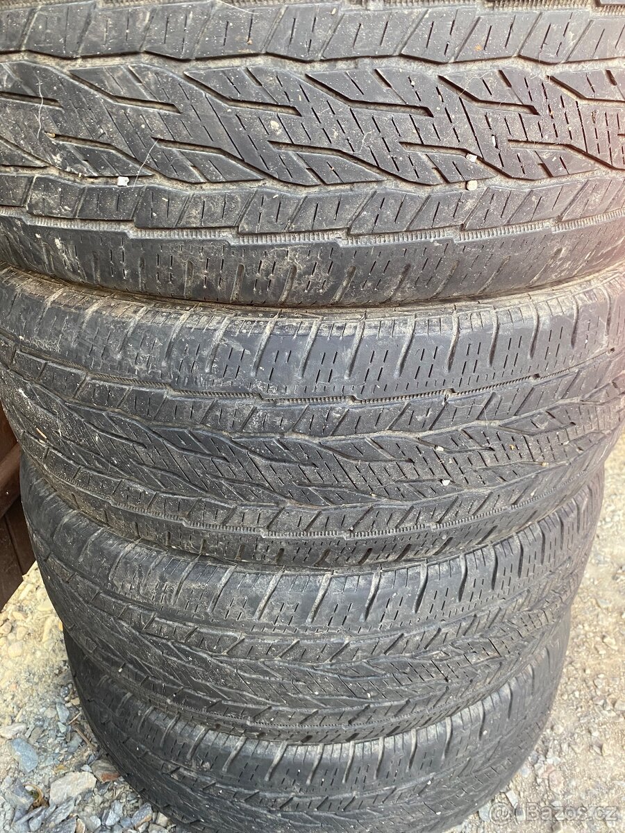 Pneu Continental 255/60 R18 -