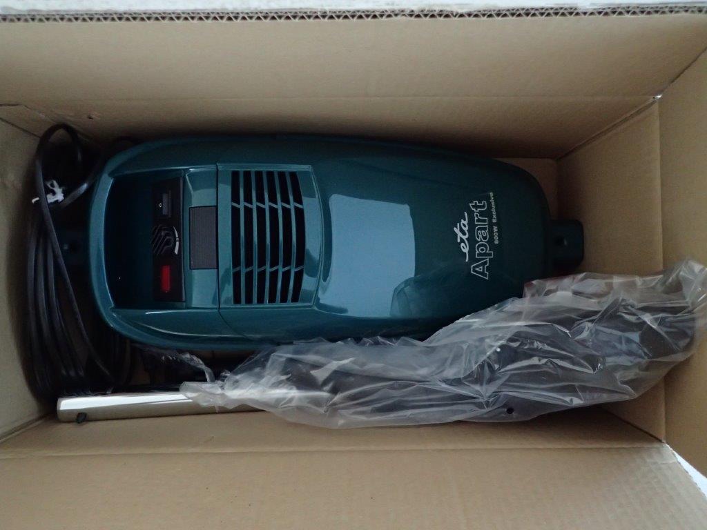 Vysavač tyčový ETA 800 W