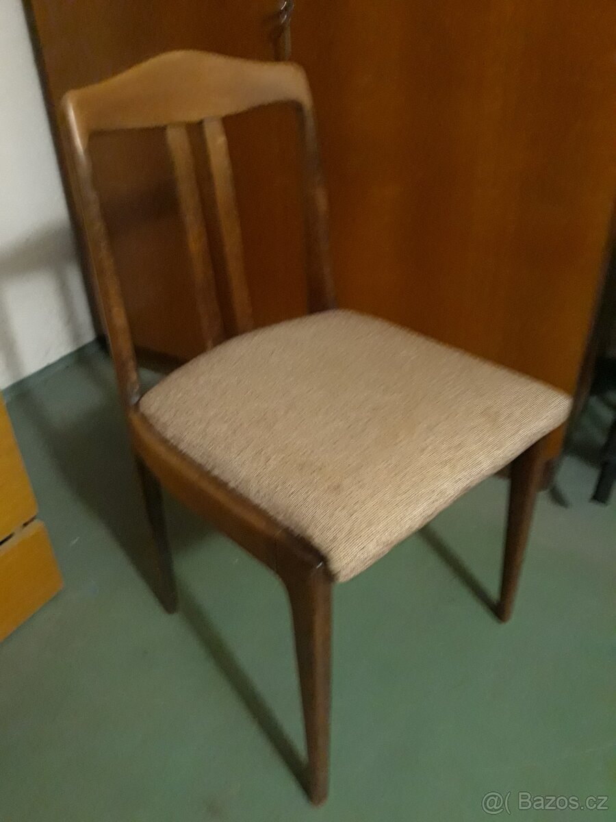 Židle čalouněná