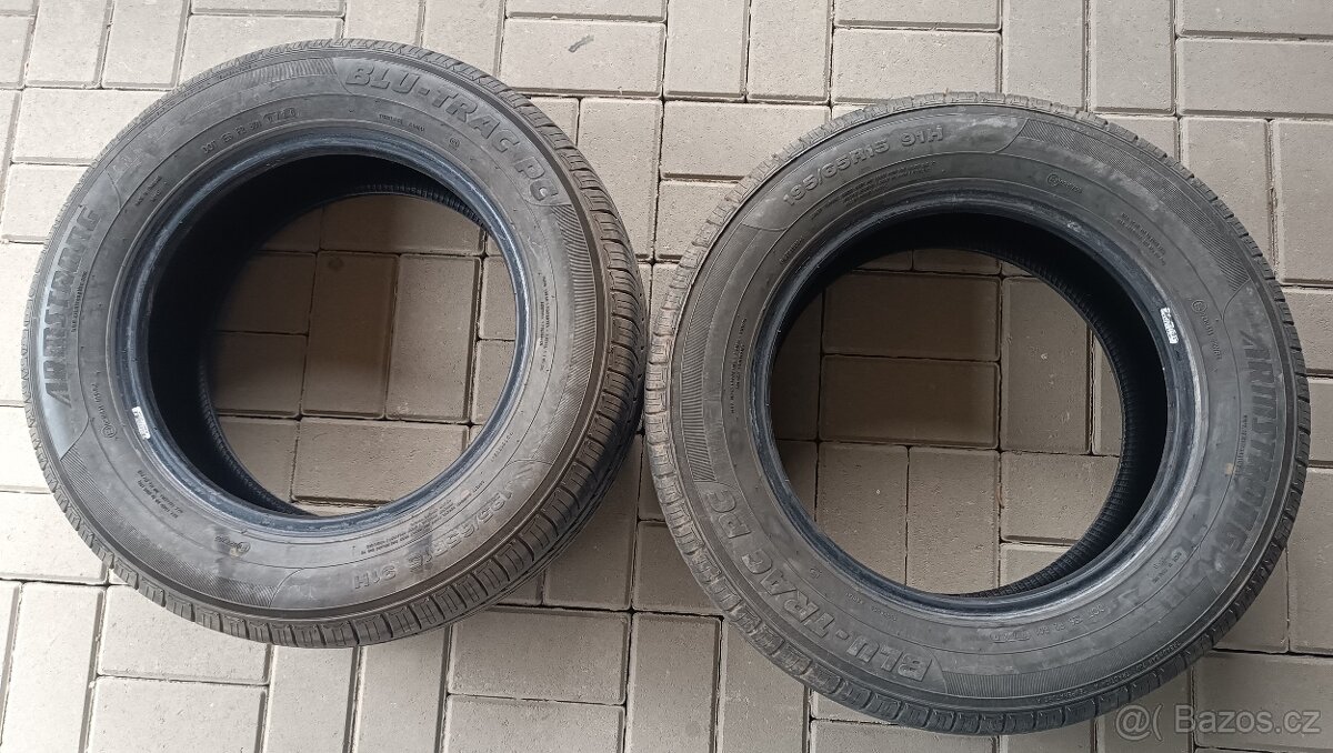 Pneumatiky.