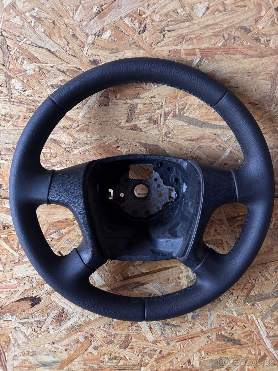 Nově pošitý volant Octavia 2