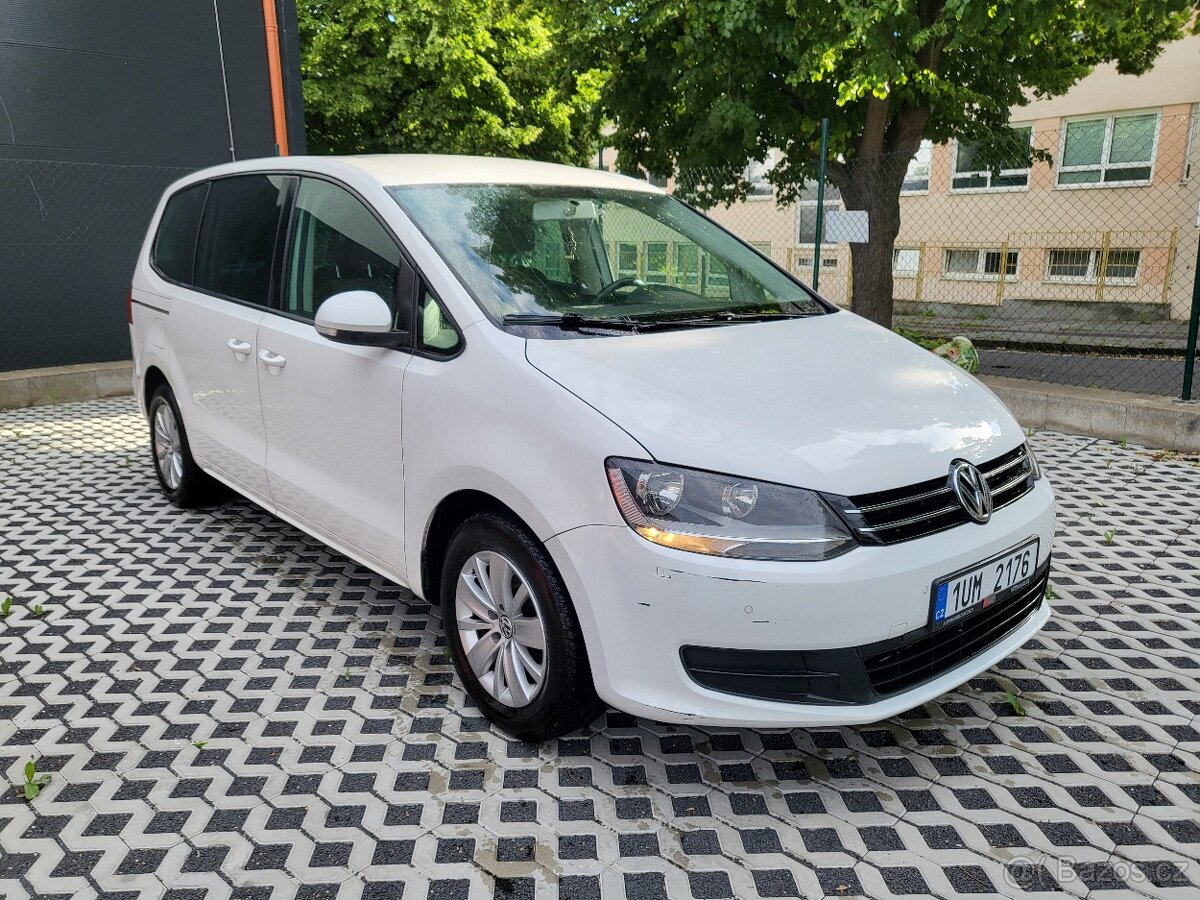 Volkswagen Sharan 2.0TDi 103kw DSG 5mist ‼️