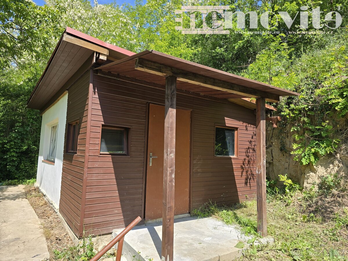 Exkluzivně nabízíme na prodej pozemek - zahradu, 398 m2 - Be