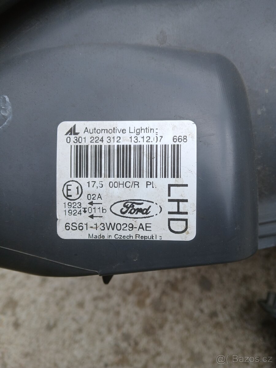 Světla Ford fiesta 1.4