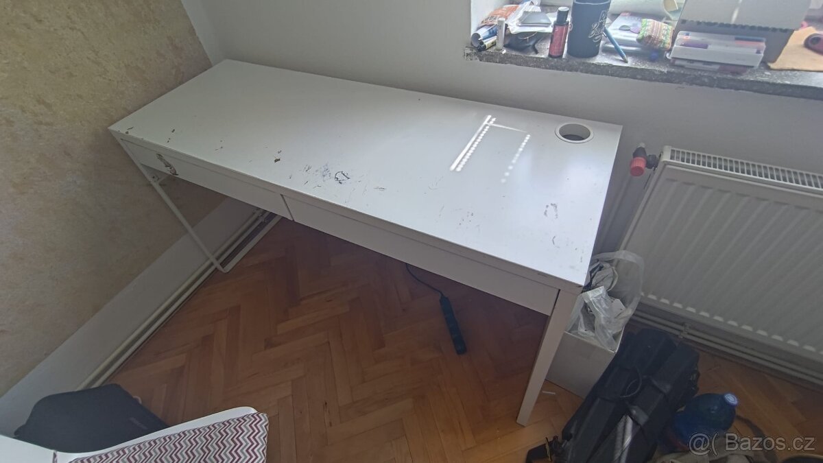 Psací stůl za odvoz