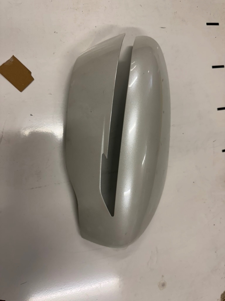 Krytka pravého zpětného zrcátka Nissan Qashqai J11
